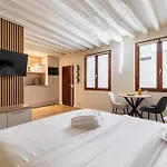 Studio Refait A Neuf Ile Saint Louis Paris 4 - 2P